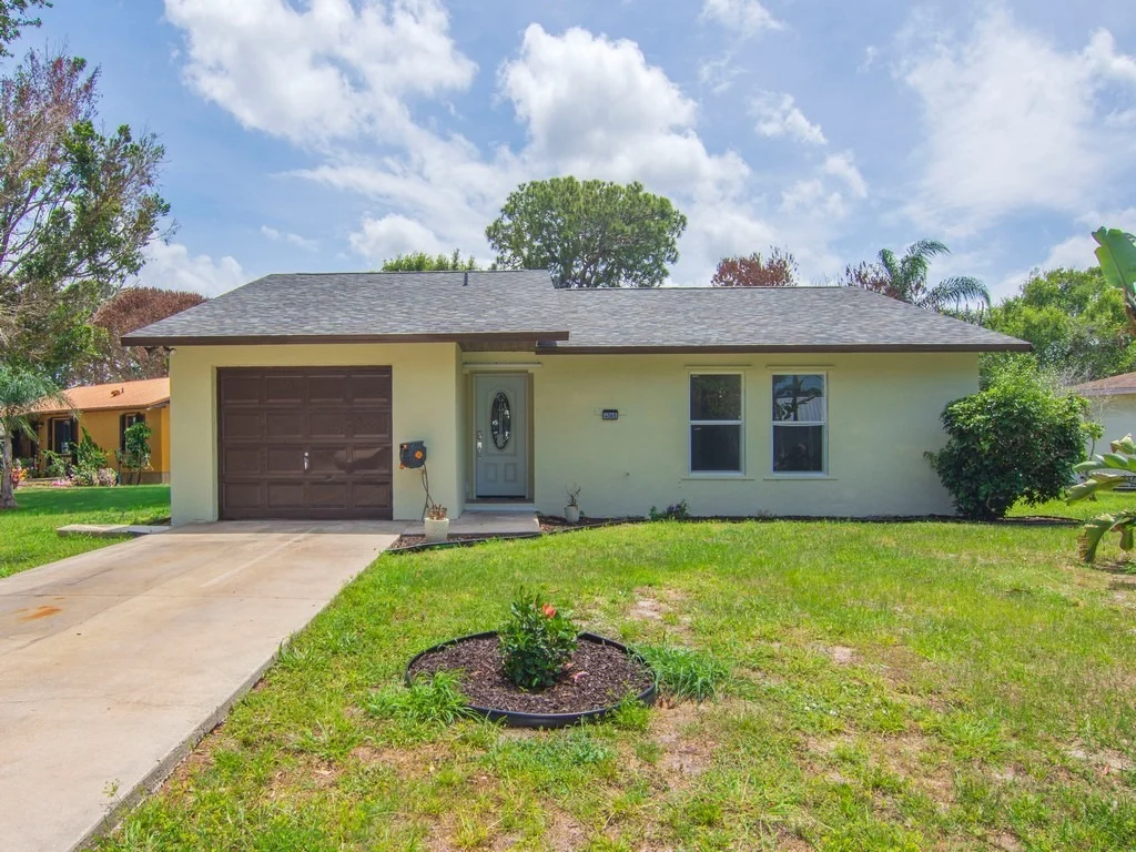 Photo of 4065 46th Lane