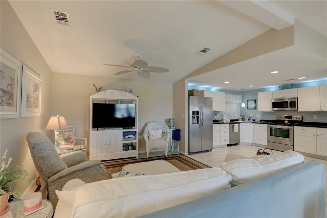 Photo of 700 Periwinkle Circle