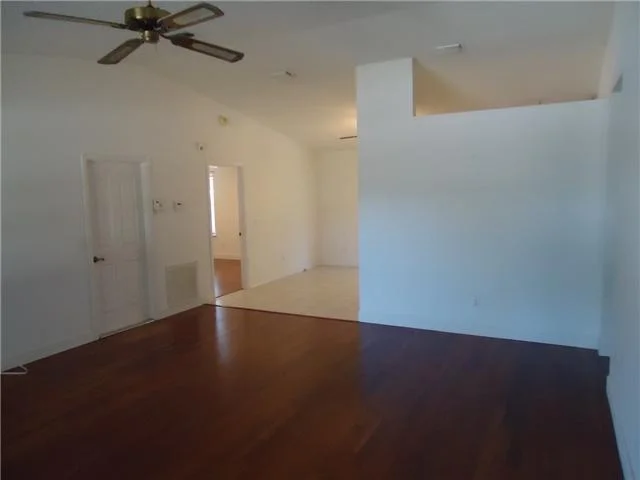 Photo of 7509 N Bl