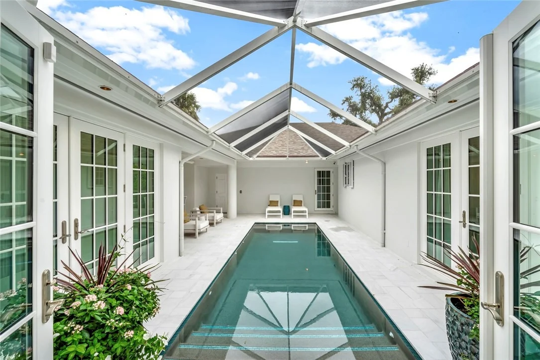 Photo of 615 Riomar Drive