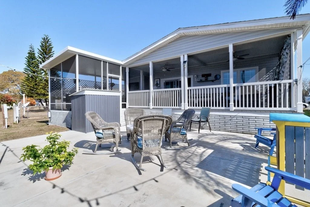 Photo of 723 Barefoot Boulevard
