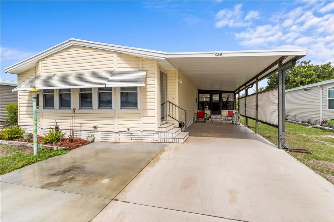 Photo of 624 Wedelia Drive