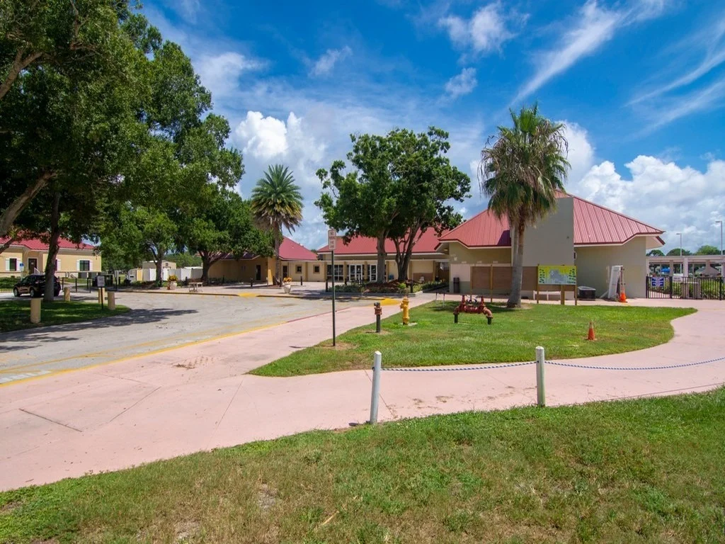 Photo of 703 Lark Drive