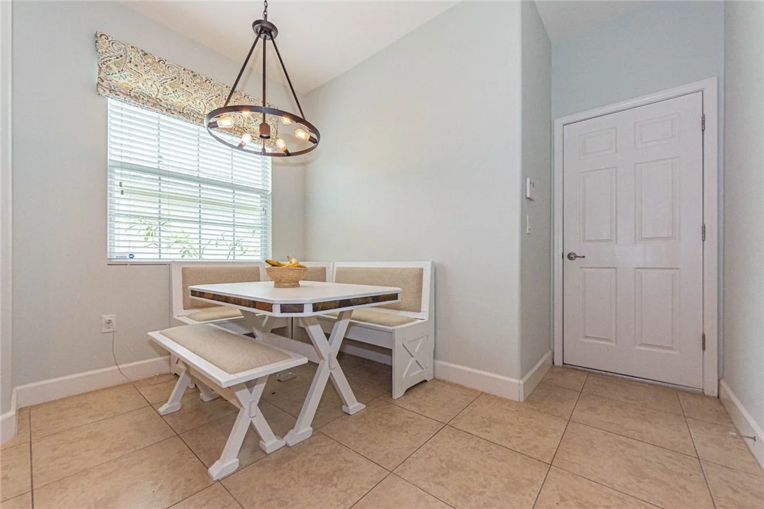 Photo of 4250 Diamond Square