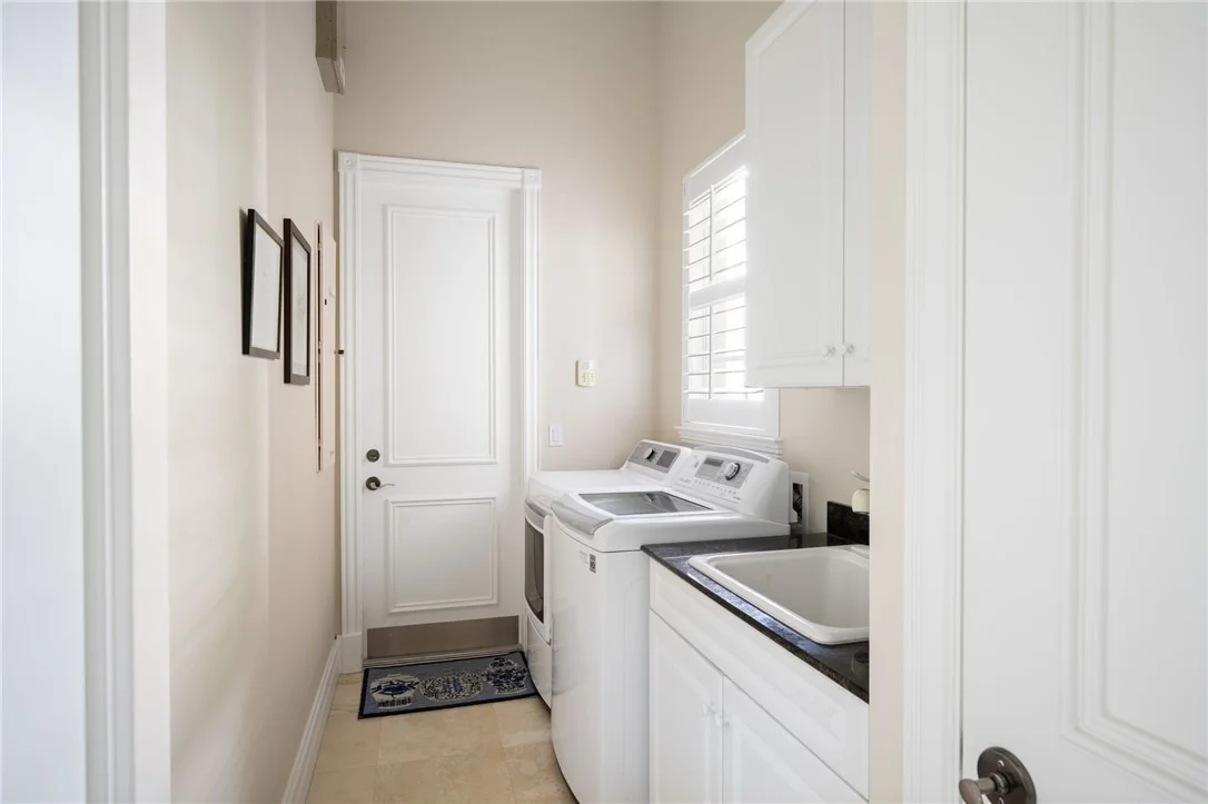 Photo of 916 Cove Point Place