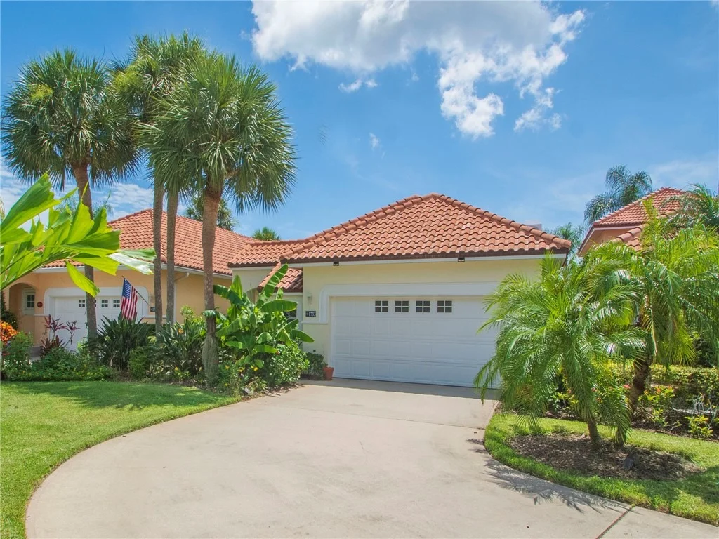 Photo of 1733 Victoria Circle