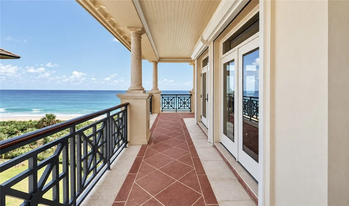 Photo of Unit 301 at 90 Beachside Drive