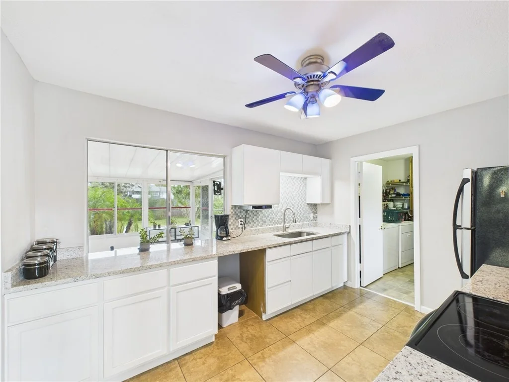 Photo of 1490 Mariposa Drive NE