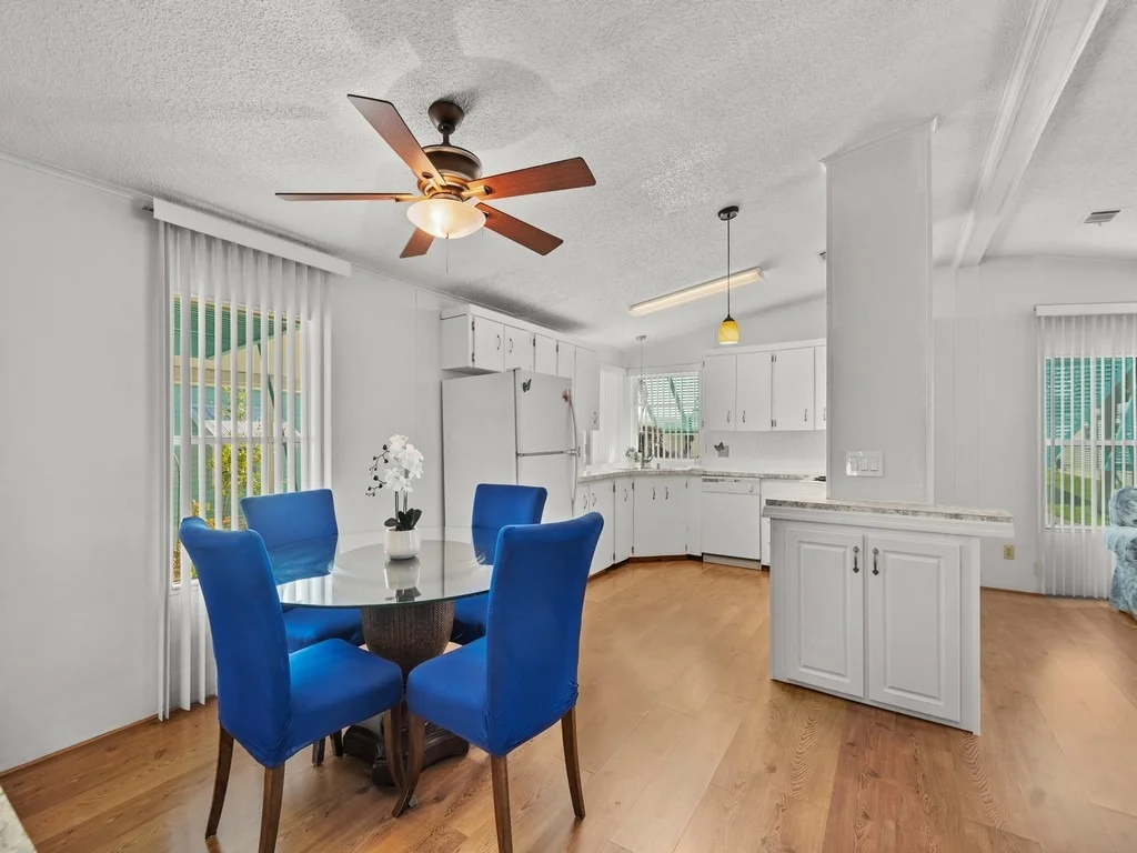 Photo of 836 Hyacinth Circle