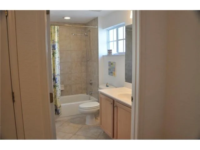 Photo of Unit 101 at 528 7th Square