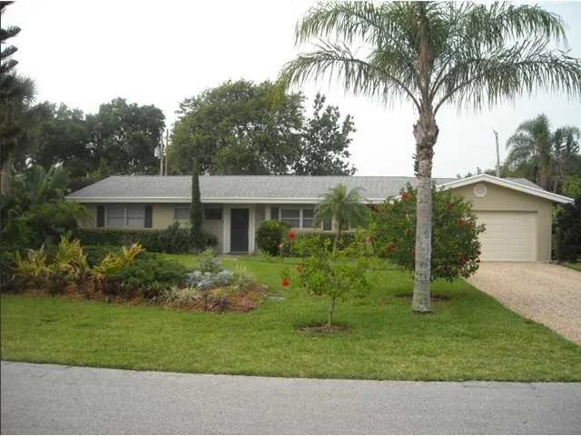 Photo of 716 Iris Lane