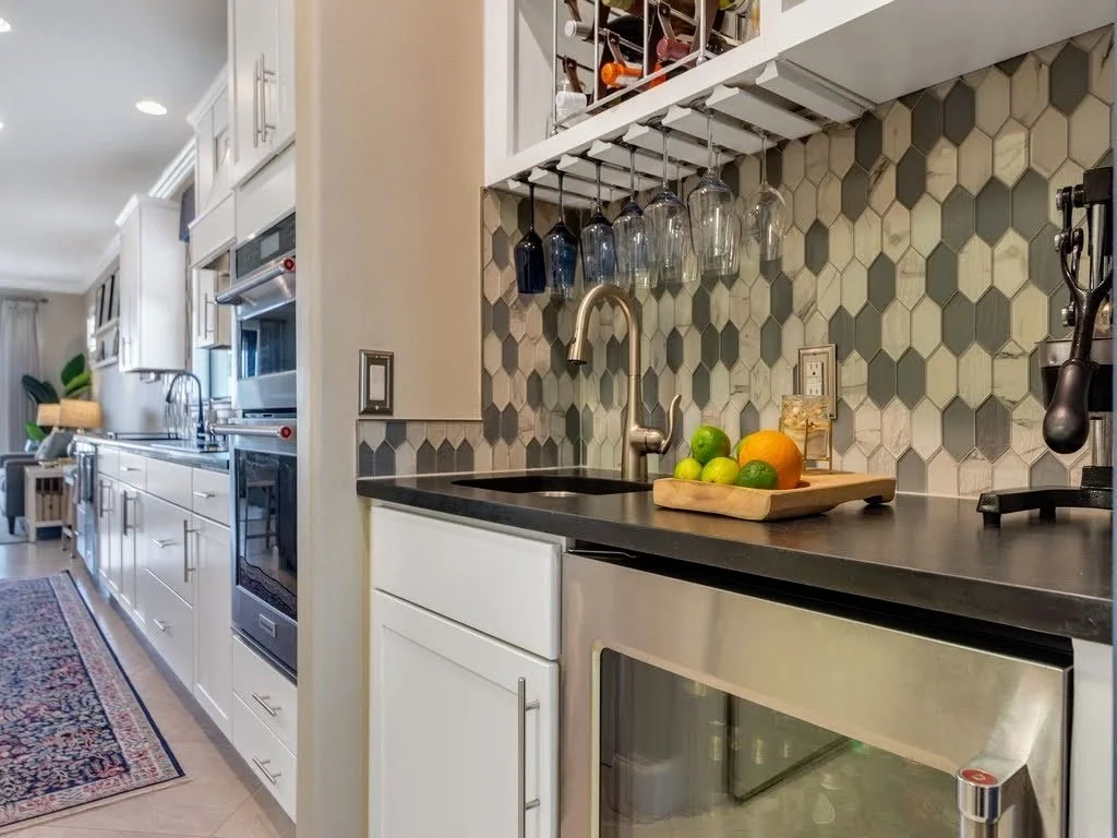 Photo of 5085 Pendelton Square