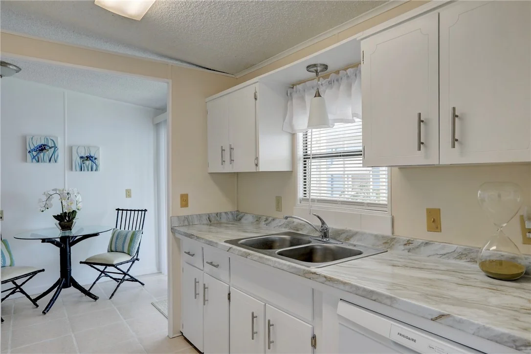 Photo of 804 Sapodilla Drive