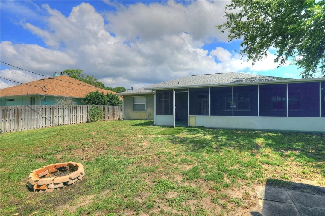 Photo of 243 Dickens Avenue