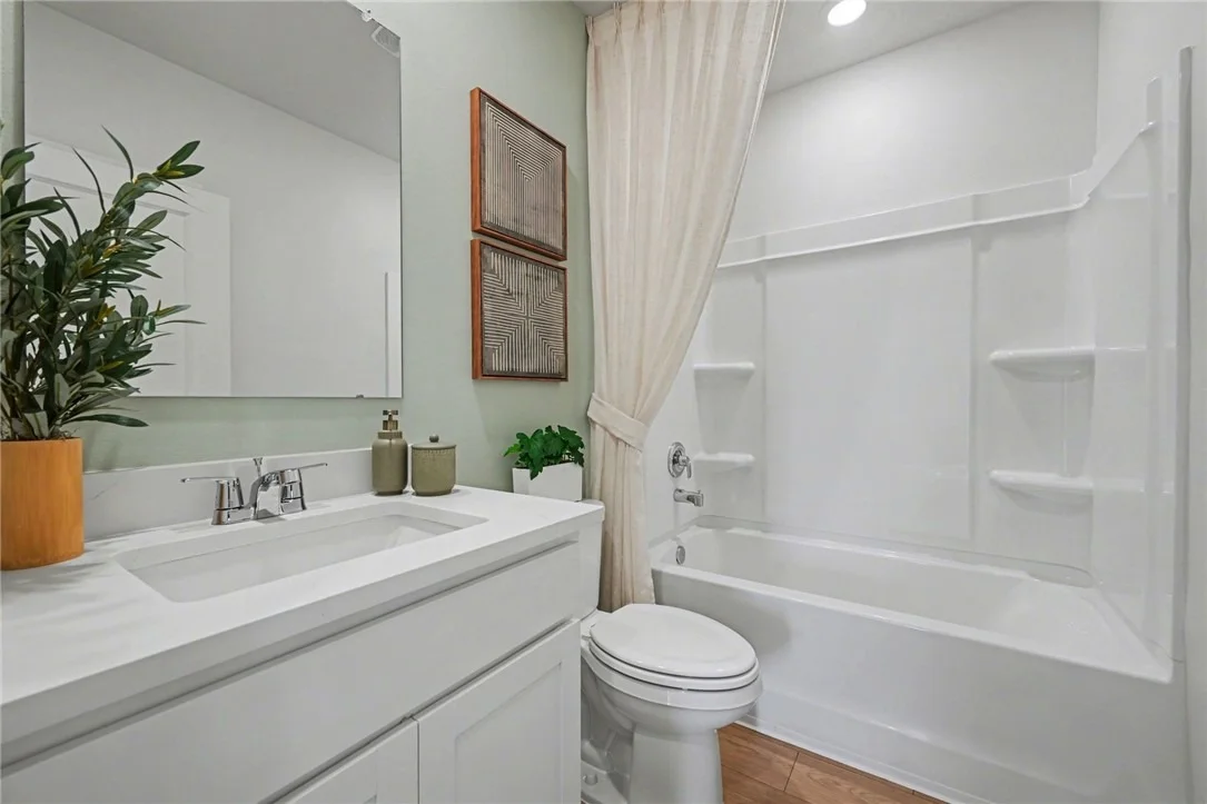 Photo of 9601 Venetian Square