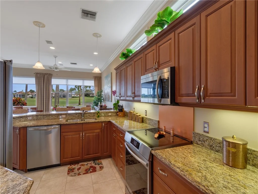 Photo of 1765 Victoria Circle