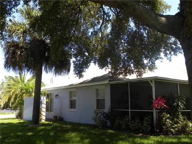 Photo of 405 12th Avenue