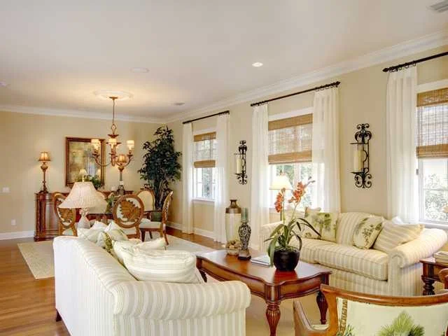 Photo of 280 Lakeview Way