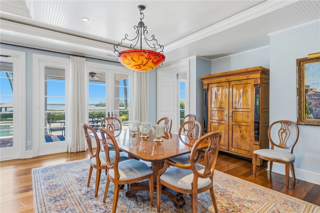 Photo of 995 Winding River Road