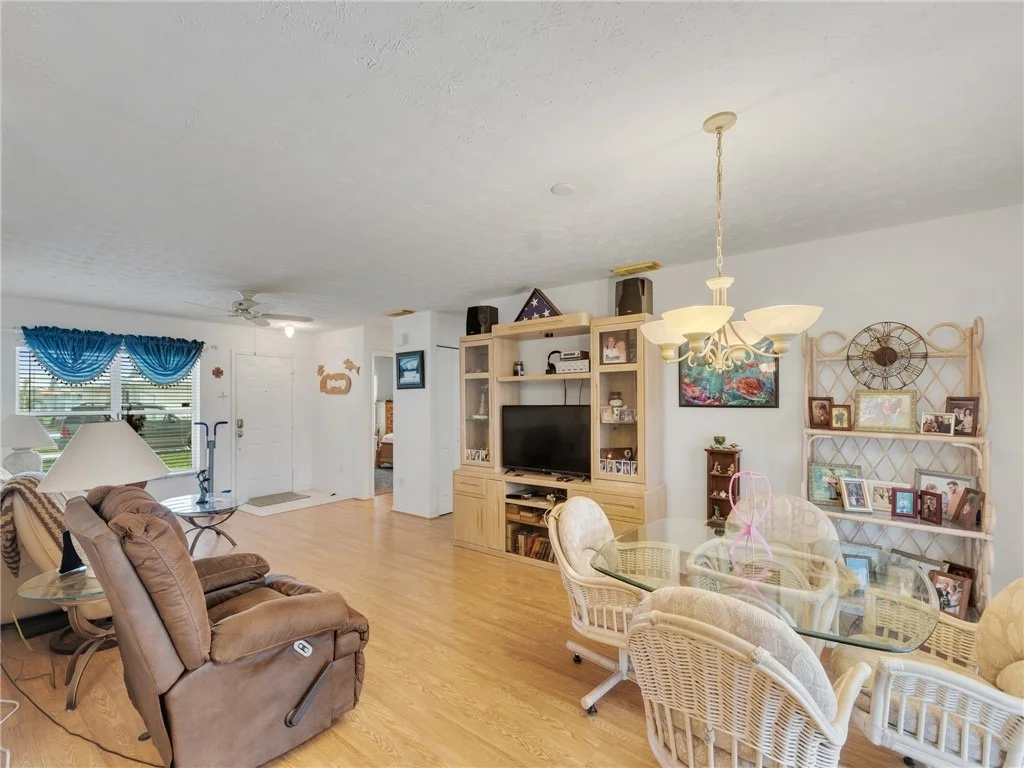 Photo of 6524 Alheli