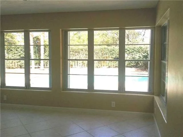 Photo of 2624 Victory Boulevard