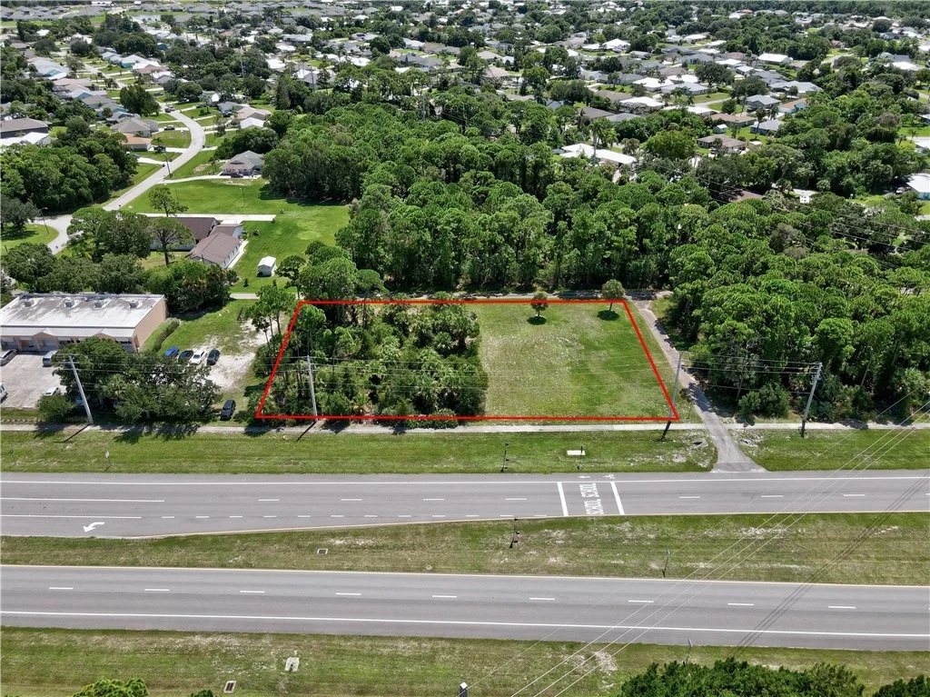 Photo of 477 Sebastian Boulevard