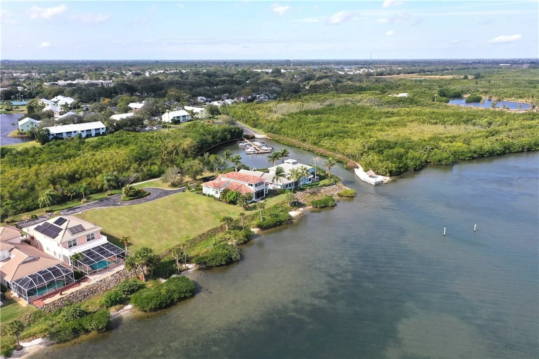 Photo of 9518 Riverside Drive