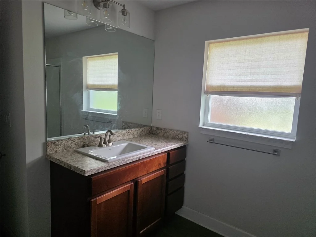 Photo of 989 Bermuda Avenue