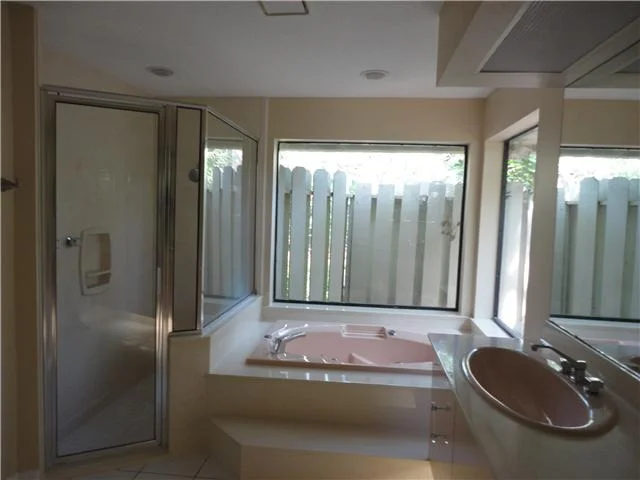 Photo of 1390 River Ridge Drive