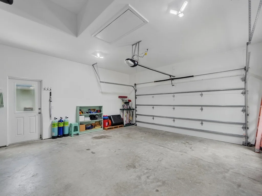 Photo of 664 Beard Avenue