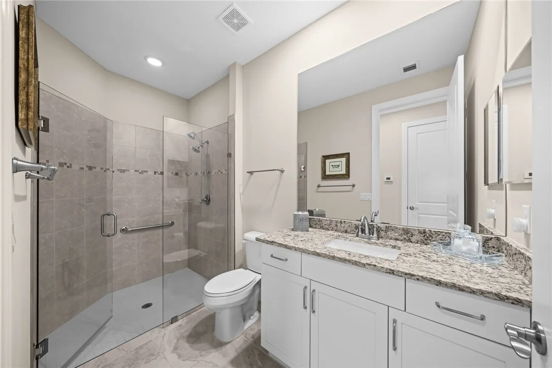Photo of 1095 Camelot Way