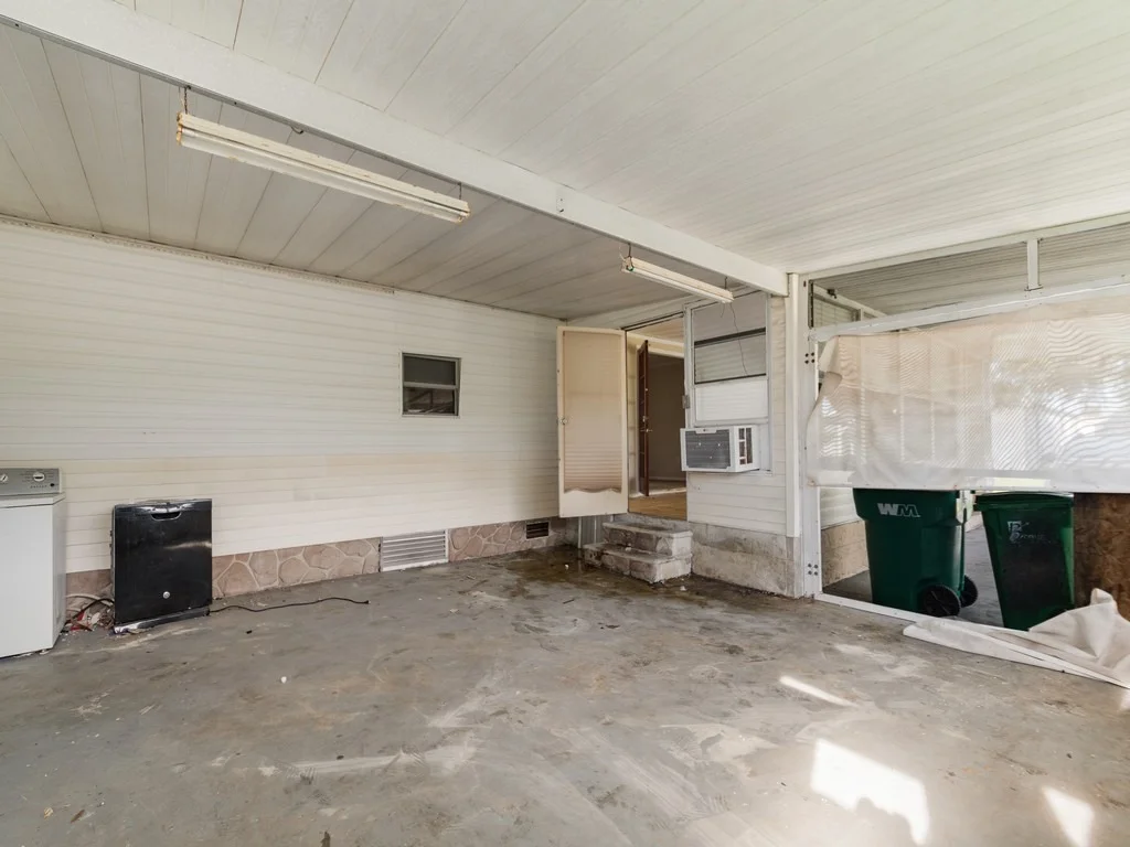 Photo of 703 Lark Drive