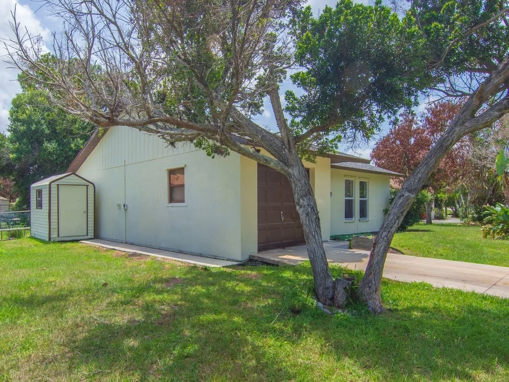Photo of 4065 46th Lane