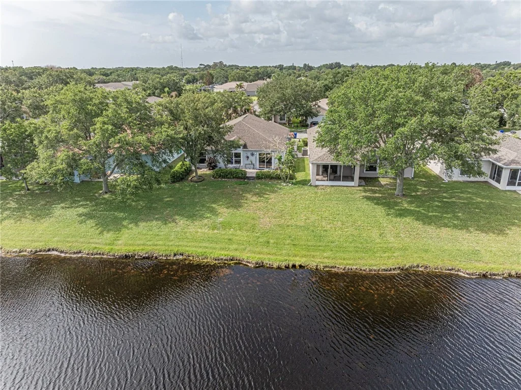 Photo of 1360 10th Manor