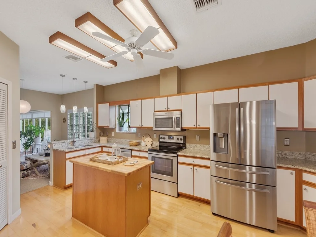 Photo of 340 Tamarind Place