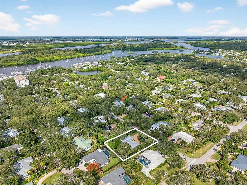 Photo of 456 Eugenia Road