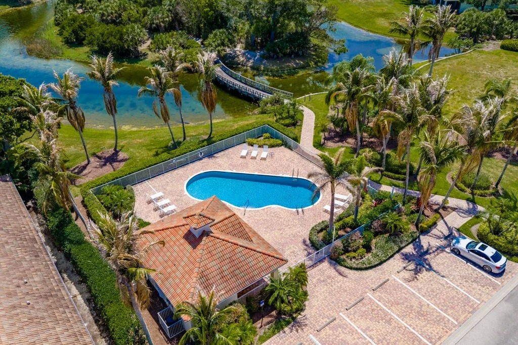 Photo of 2136 Falls Manor
