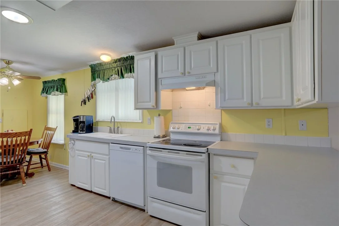 Photo of 233 Kiwi Drive