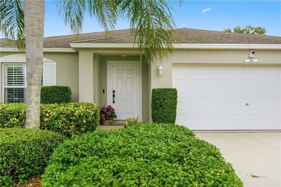 Photo of 845 Greenleaf Circle