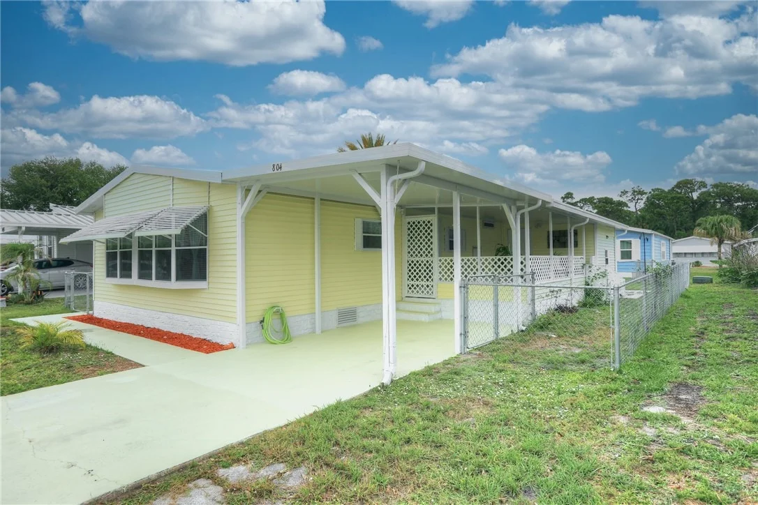 Photo of 804 Sapodilla Drive