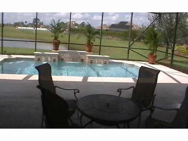 Photo of 605 Caroline Drive