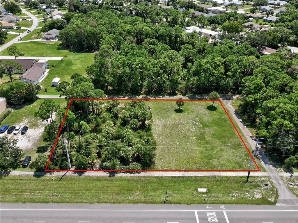 Photo of 477 Sebastian Boulevard