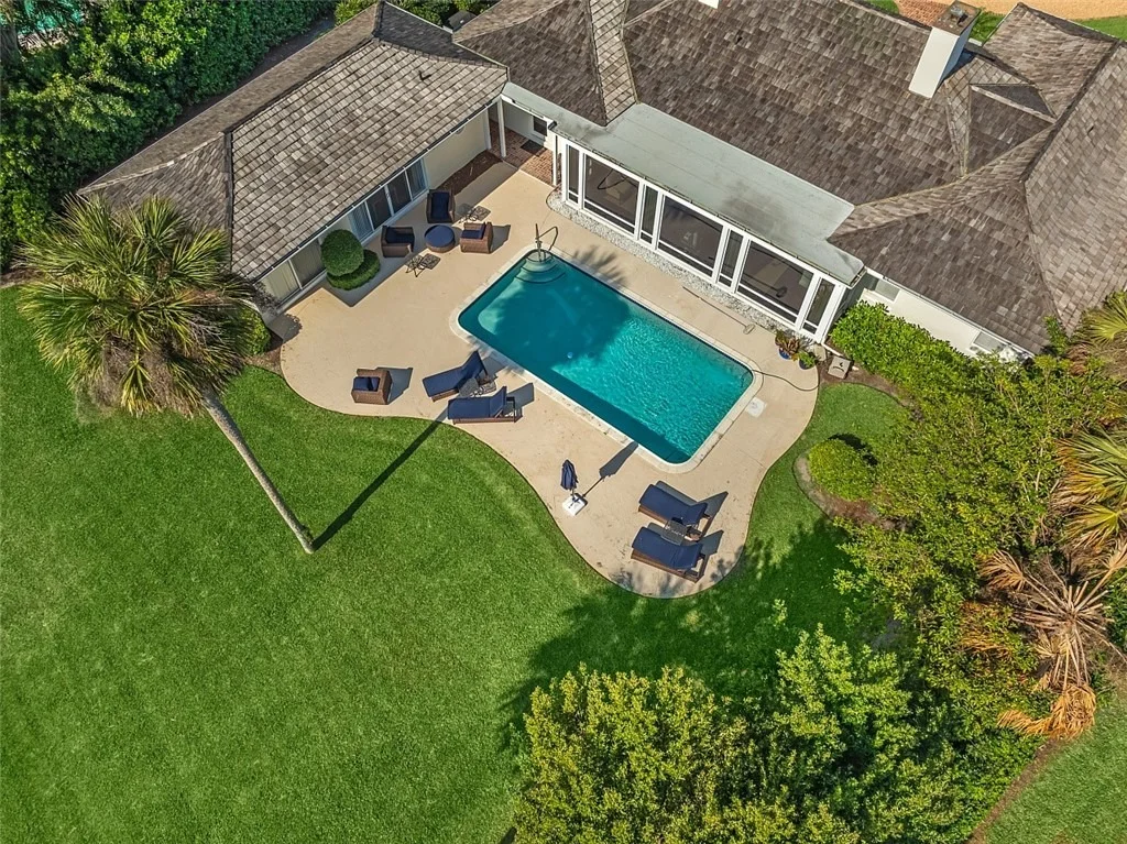 Photo of 190 Oleander Way