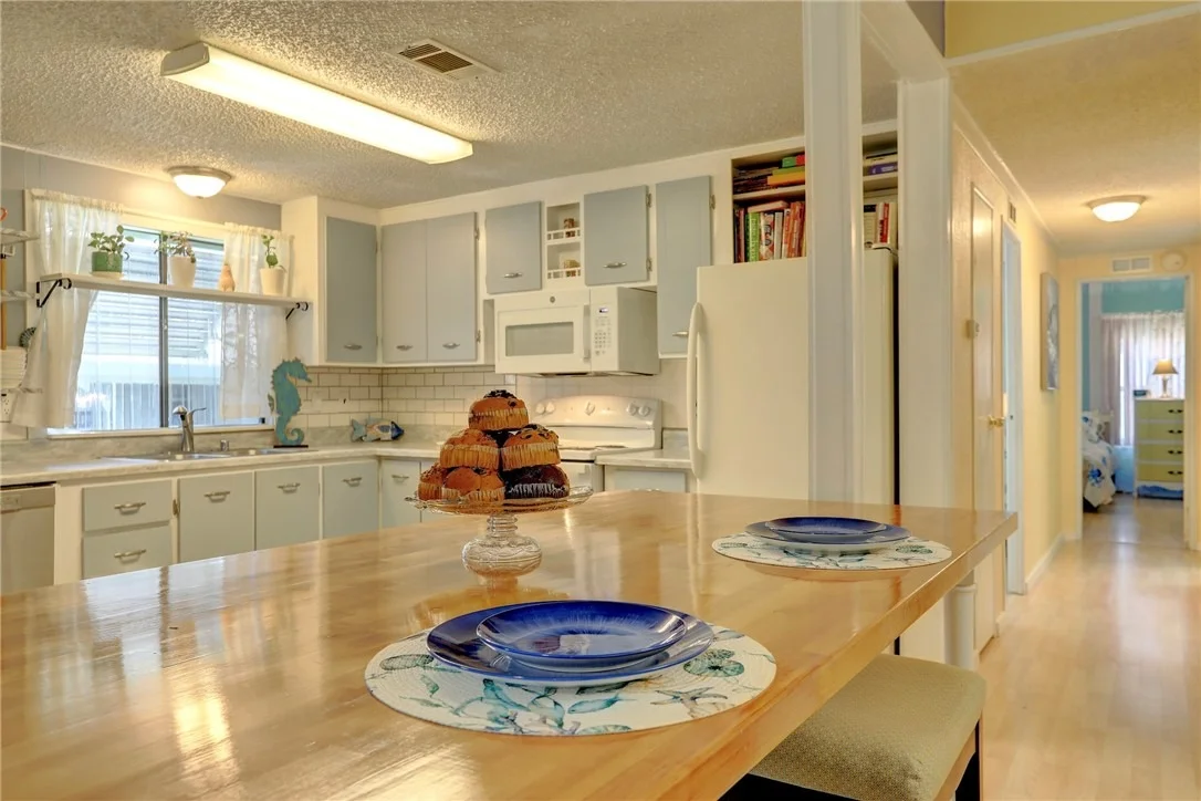 Photo of 711 Amaryllis Drive