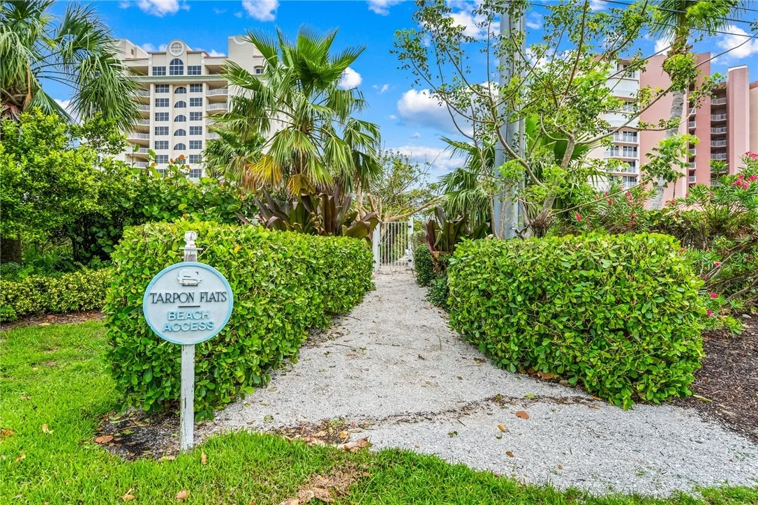 Photo of 3929 Shoreside Drive