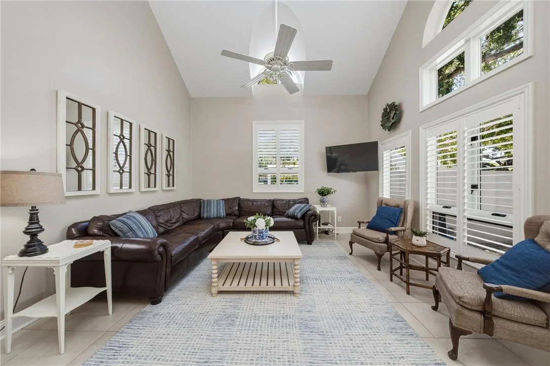 Photo of 8445 Chinaberry Road