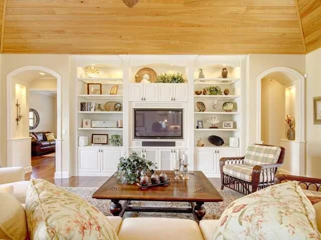 Photo of 280 Lakeview Way