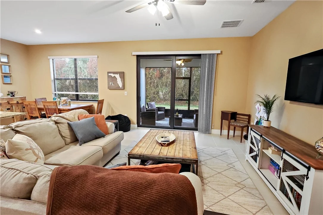 Photo of 1649 Willows Square