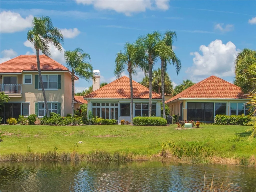 Photo of 1733 Victoria Circle