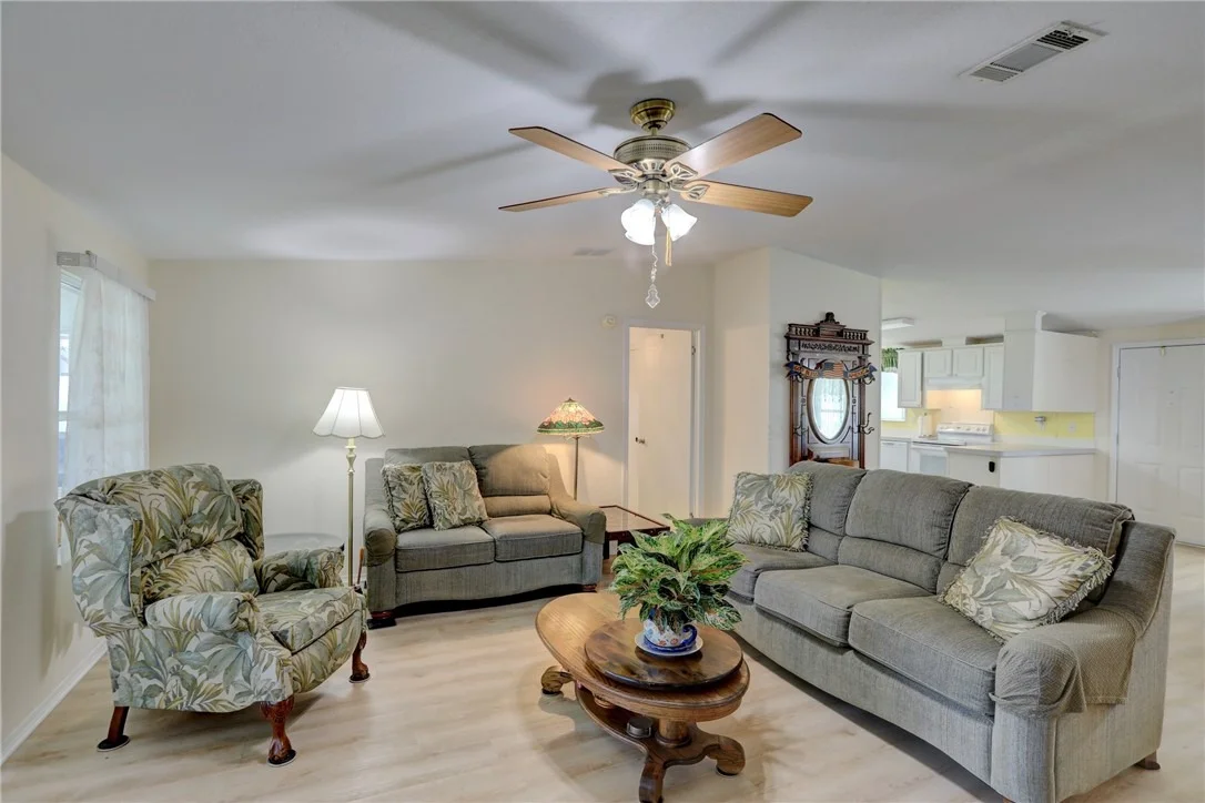 Photo of 233 Kiwi Drive